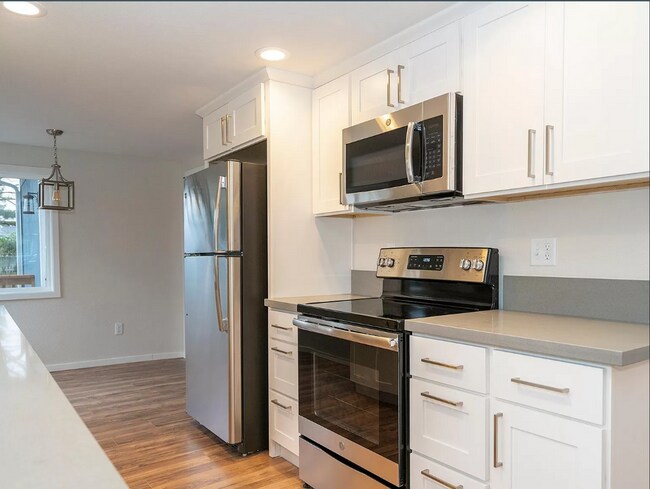 Foto del edificio - Newly renovated 3Bed/2Bath house in Brentw...