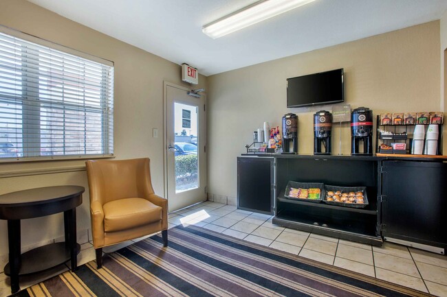 Building Photo - Furnished Studio-El Paso - Airport