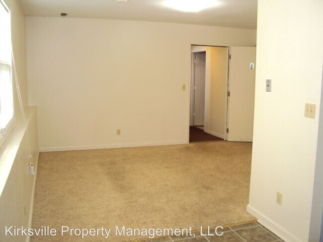 Building Photo - 701 S Sheridan St