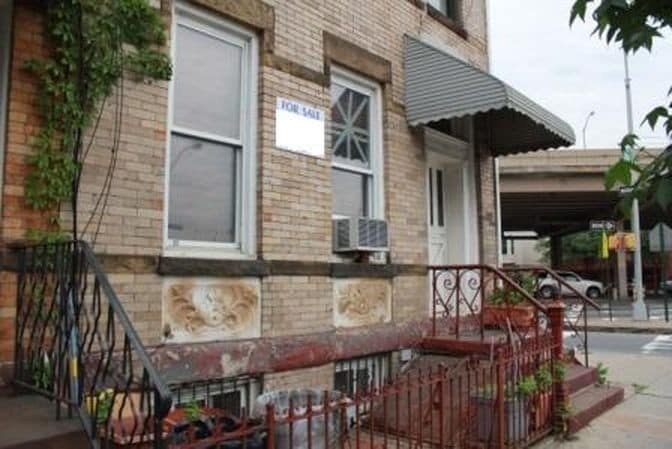 Primary Photo - 151 Kingsland Ave