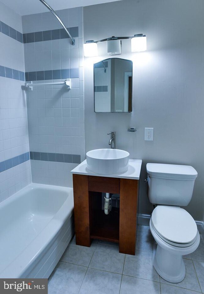 Foto del edificio - 9912 Brixton Ln