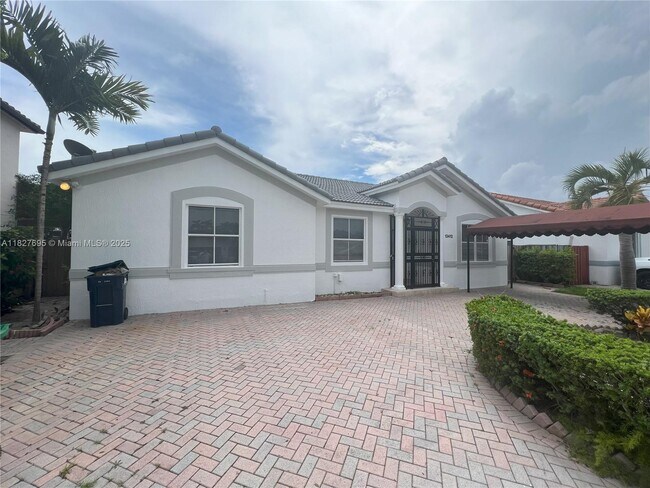 Foto del edificio - 13412 SW 6th St