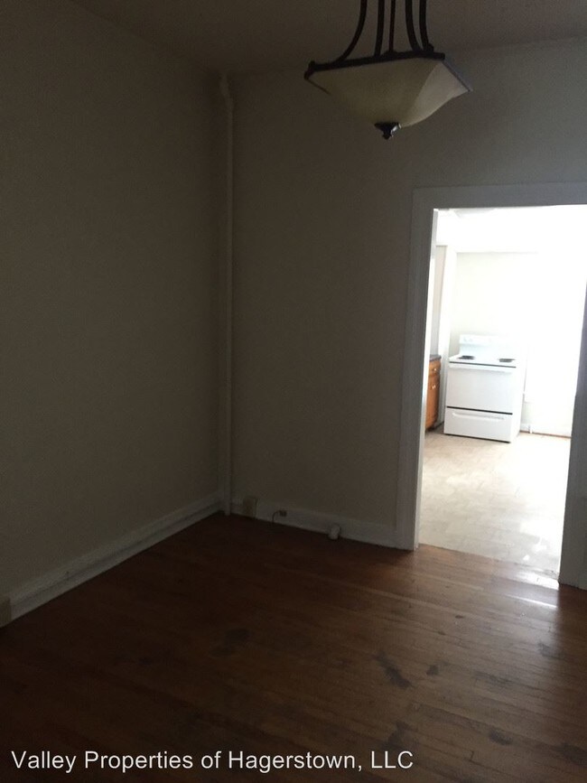 Foto del edificio - 210-212 N Potomac St