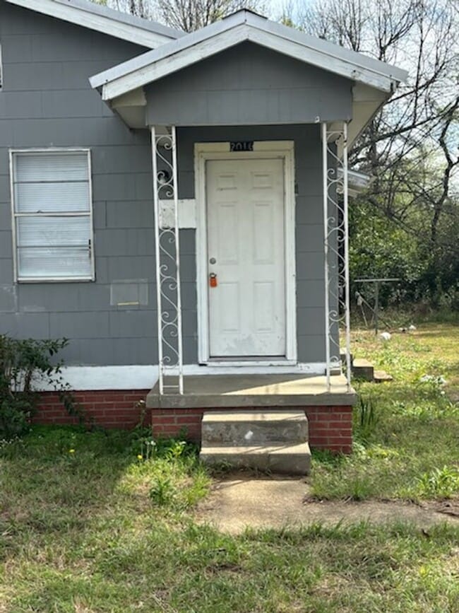 Building Photo - 2016 Woodlawn St