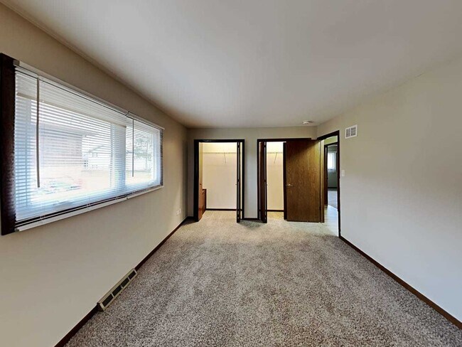 Foto del edificio - 7526 Cashew Dr