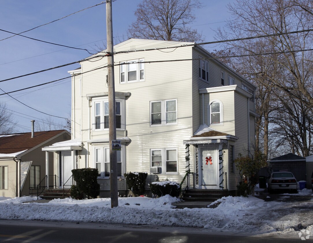 Building Photo - 185-187 Reservoir Ave