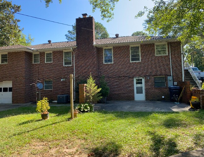 Building Photo - 507 Concord Ave