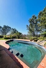 Building Photo - 1812 Avenida Flores
