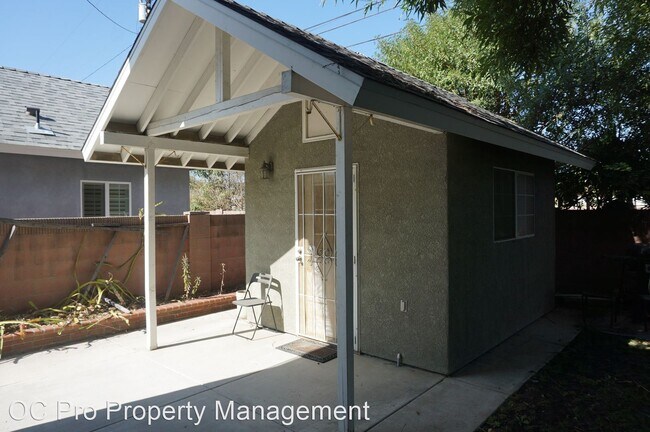 Building Photo - 6 br, 3.5 bath House - 12031 Cliffwood Avenue