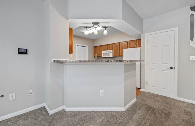 Building Photo - 8023 Seabrook Dr