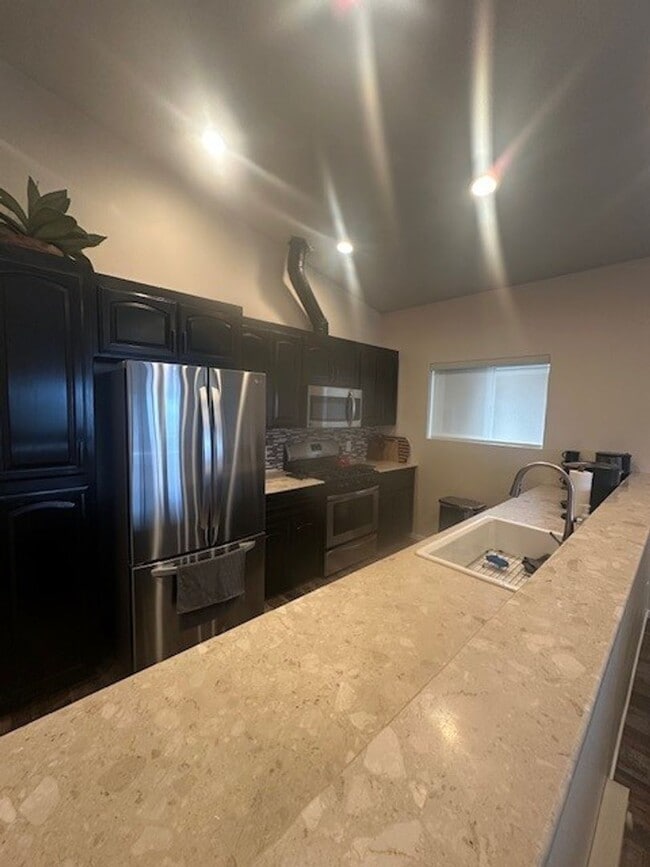 Foto del edificio - 28999 Vizcaino Ct