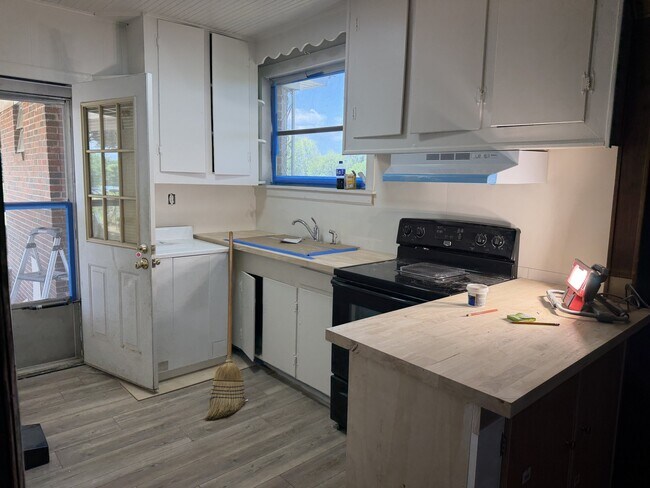 Foto del edificio - 891 Horseshoe Rd