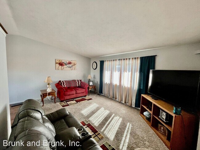 Building Photo - 4 br, 2.5 bath House - 5150 Bunk House Lane