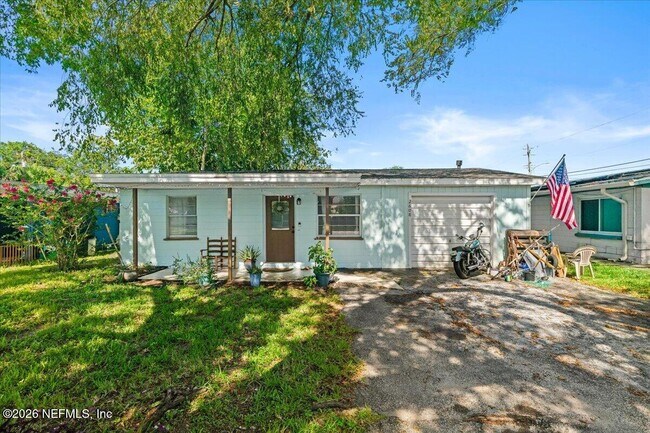 Building Photo - 2608 Anastasia Dr