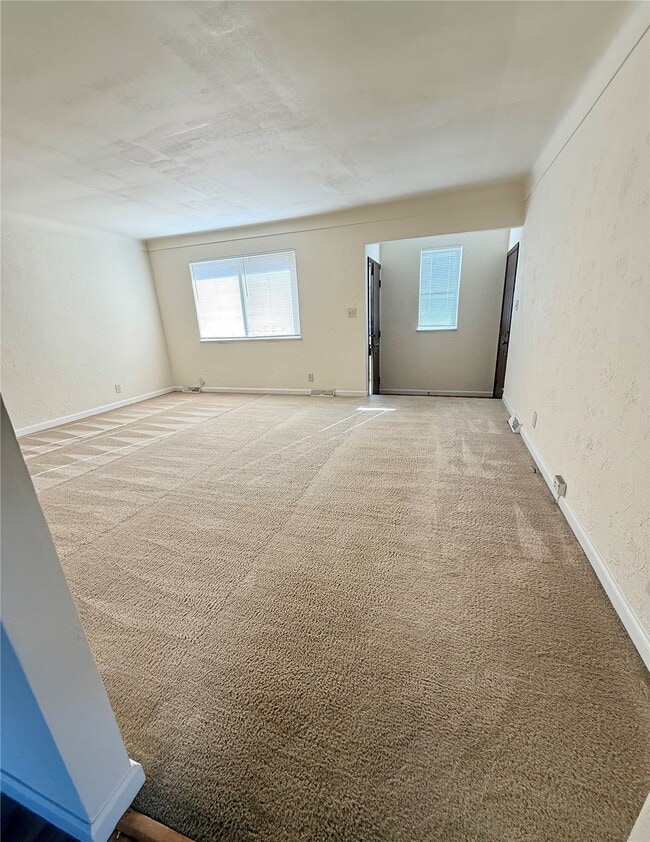 Building Photo - 206 Liberty Dr