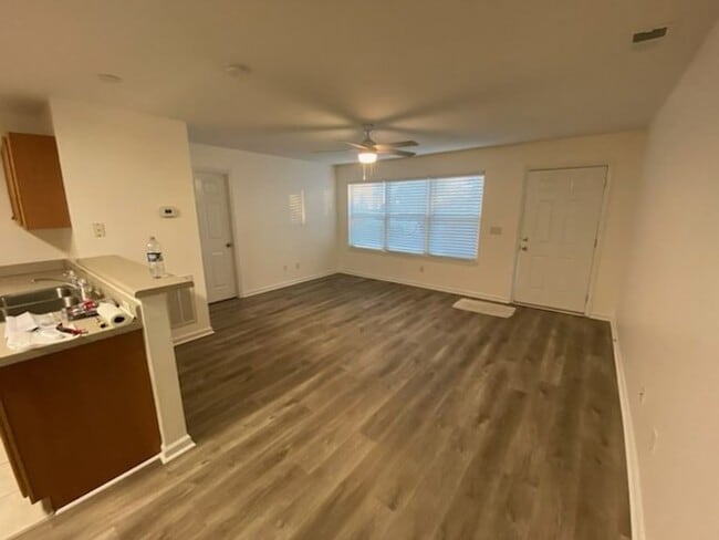 Photo - 2 bedroom 2 bath condo located close to beaches, shopping and restaurants