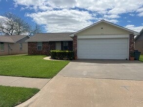 Building Photo - 4411 Bobbie Ann Dr
