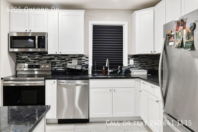Building Photo - 4205 Oxford Dr