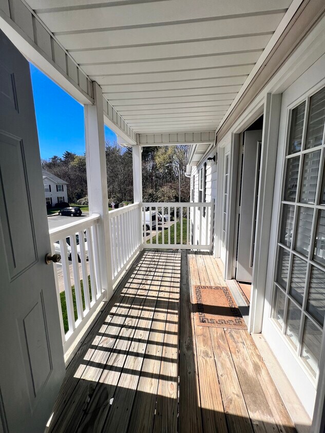 Primary Photo - 7125 W Friendly Ave