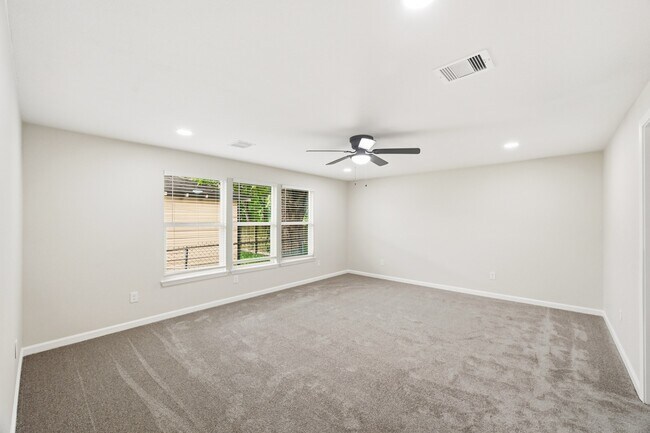 Foto del edificio - 7946 Fowlie St