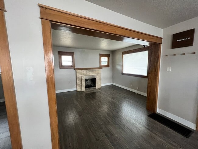 Foto del edificio - Newly Remodeled House in West Valley for Rent