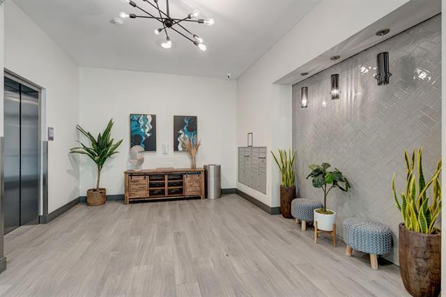 Foto del edificio - 3517 Windhaven Pkwy