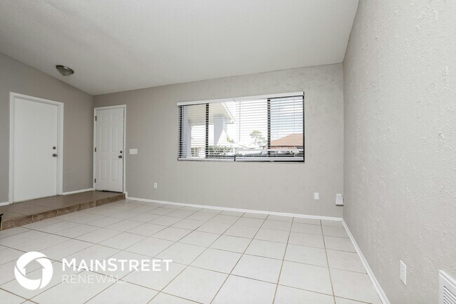 Foto del edificio - 1381 Puritan St