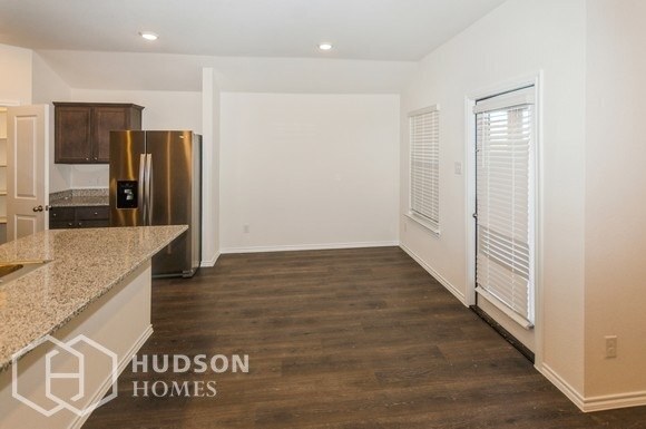 Foto del edificio - NEW CONSTRUCTION NOW AVAILABLE! - 3104 Cra...