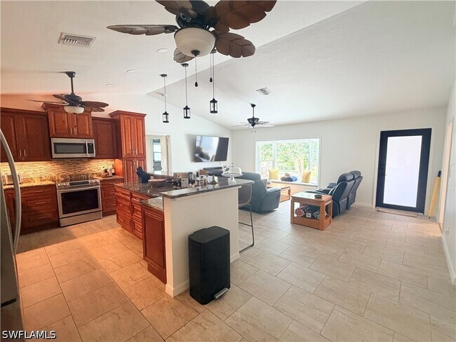 Foto del edificio - 6505 Fawn Ln