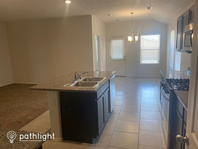 Foto del edificio - 5836 Colfax Pl NE