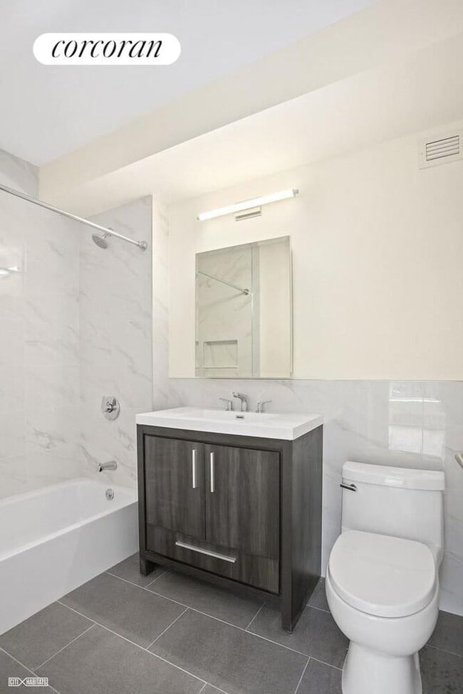 Building Photo - 111 E 115th St