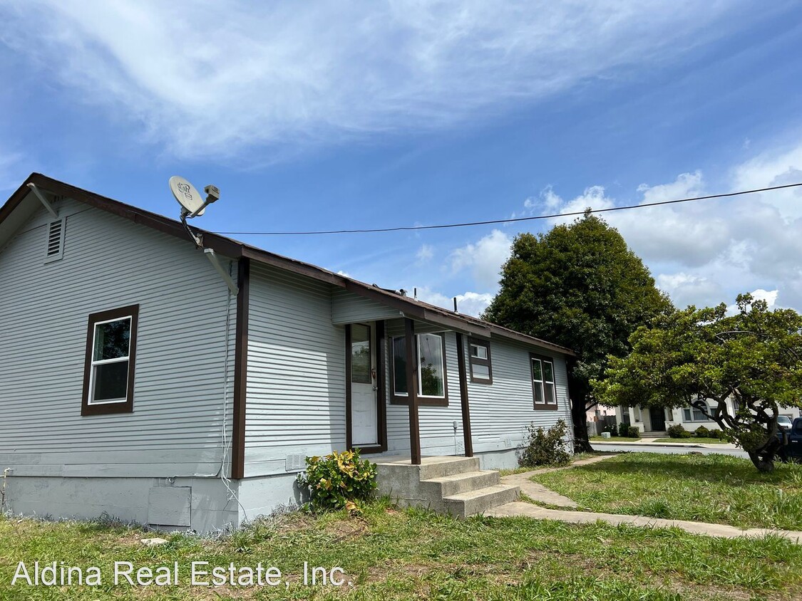 Primary Photo - 3 br, 1 bath House - 125 Prado St.