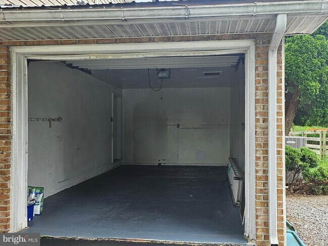 Foto del edificio - 14788 Sherwood Dr