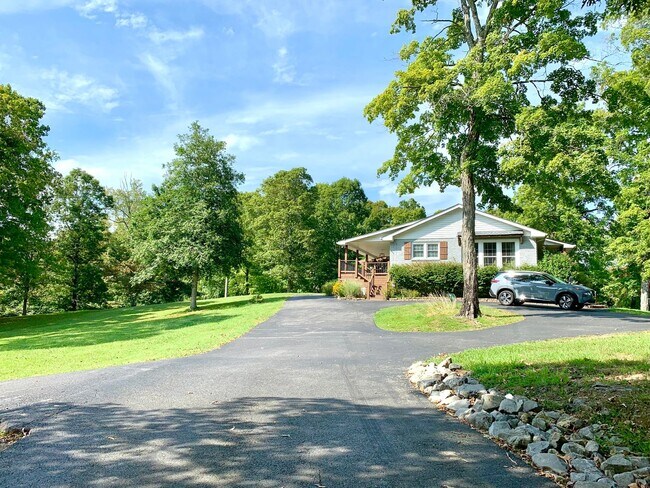 Building Photo - 2531 Antioch Church Rd