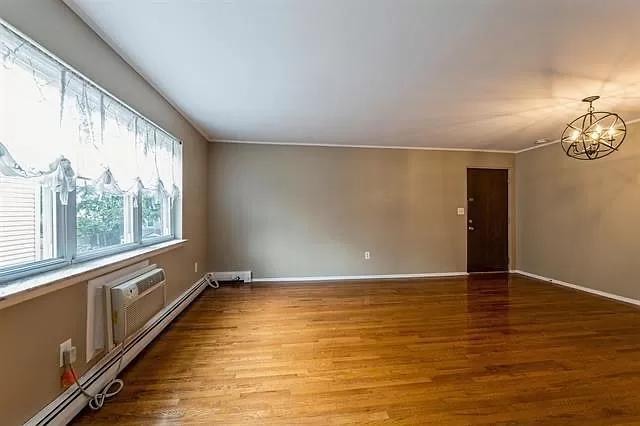 Building Photo - 40 Ellington St