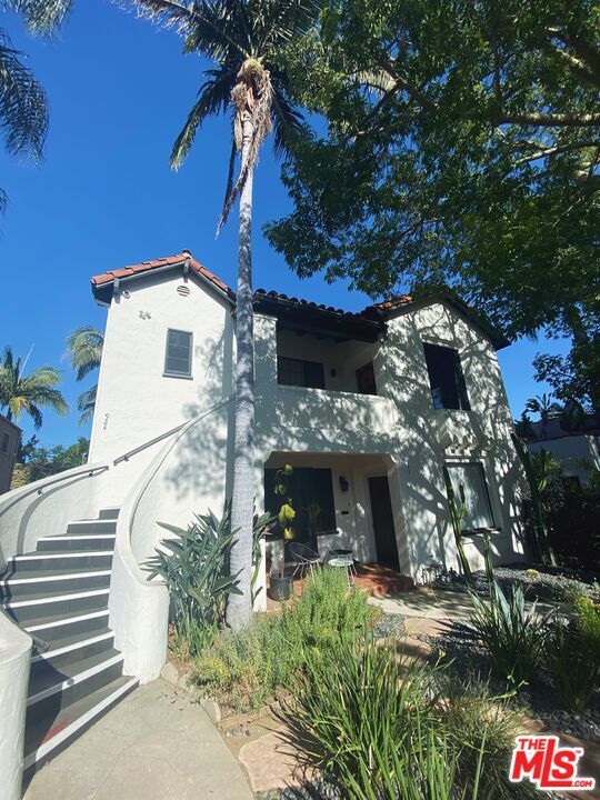 922 N La Jolla Ave, West Hollywood, CA 90046 Condo for Rent in West