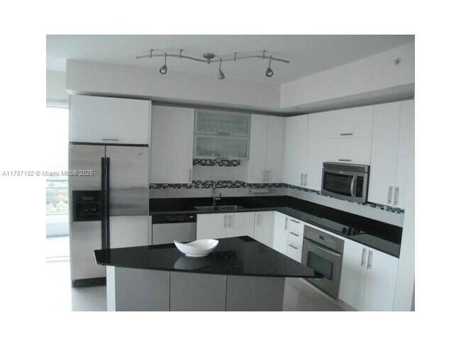 Foto del edificio - 60 SW 13th St