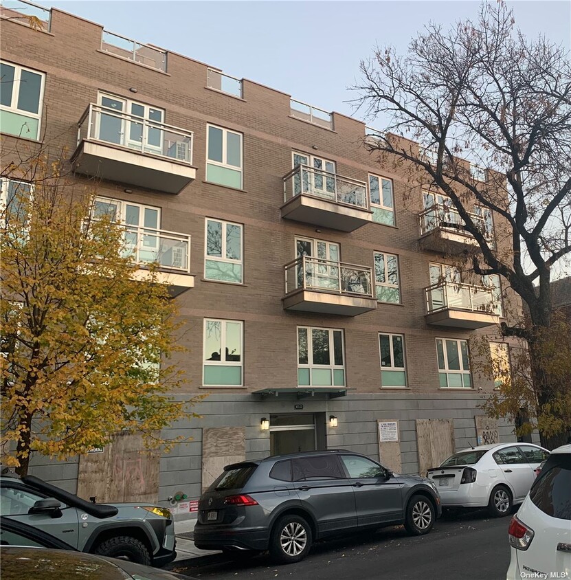 Primary Photo - 87-12-87-58 58th Ave