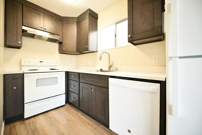 Building Photo - 375 Staten Ave