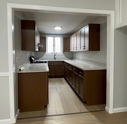 Building Photo - 50 Kirtland St