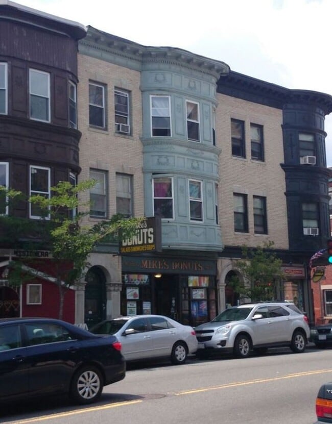 Building Photo - 1524 Tremont St