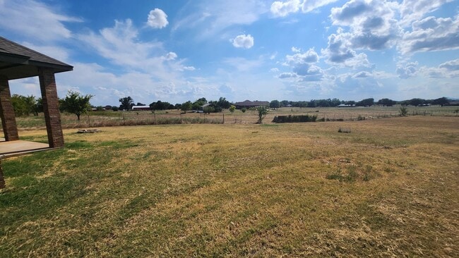 Building Photo - Country Home in Fletcher, OK