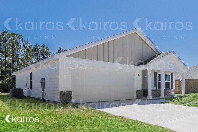 Building Photo - 832 Whispering Creek Ave.