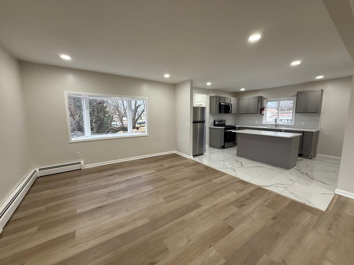 Foto principal - 255 N 1st Ave