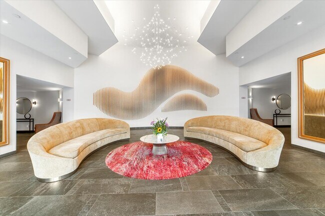 Lobby Lounge - 10 Stewart Pl