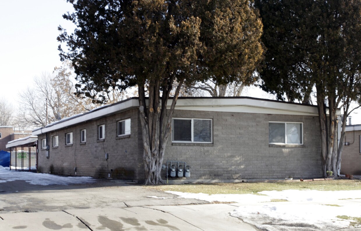 Building Photo - 1729 Richards St