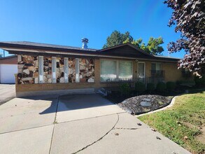 Building Photo - 1071 W 10550 S