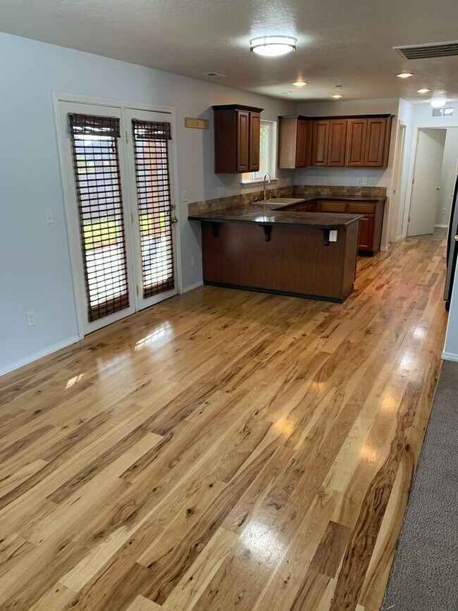 Foto del edificio - Newer home in the Sawtooth Lakes Neighborh...
