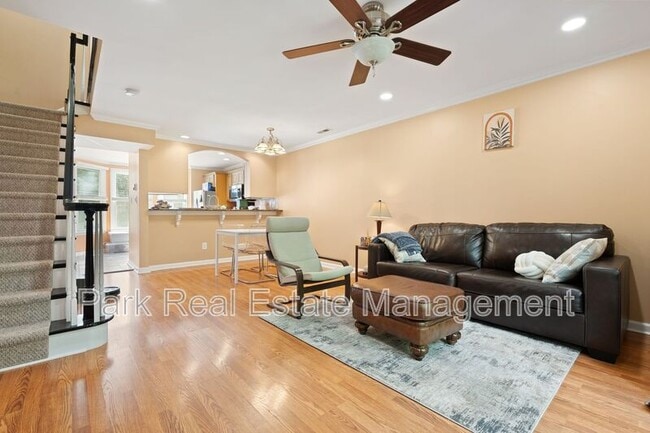 Foto del edificio - 1 Forest Glen Dr