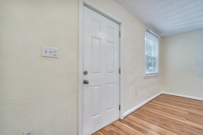 Foto del edificio - 3502 Commonwealth Ave